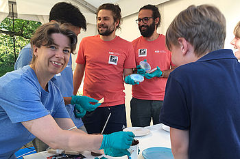 Prof. Dr. Christiane Becker in der Langen Nacht der Wissenschaften 2022 © Gisela Hüttinger